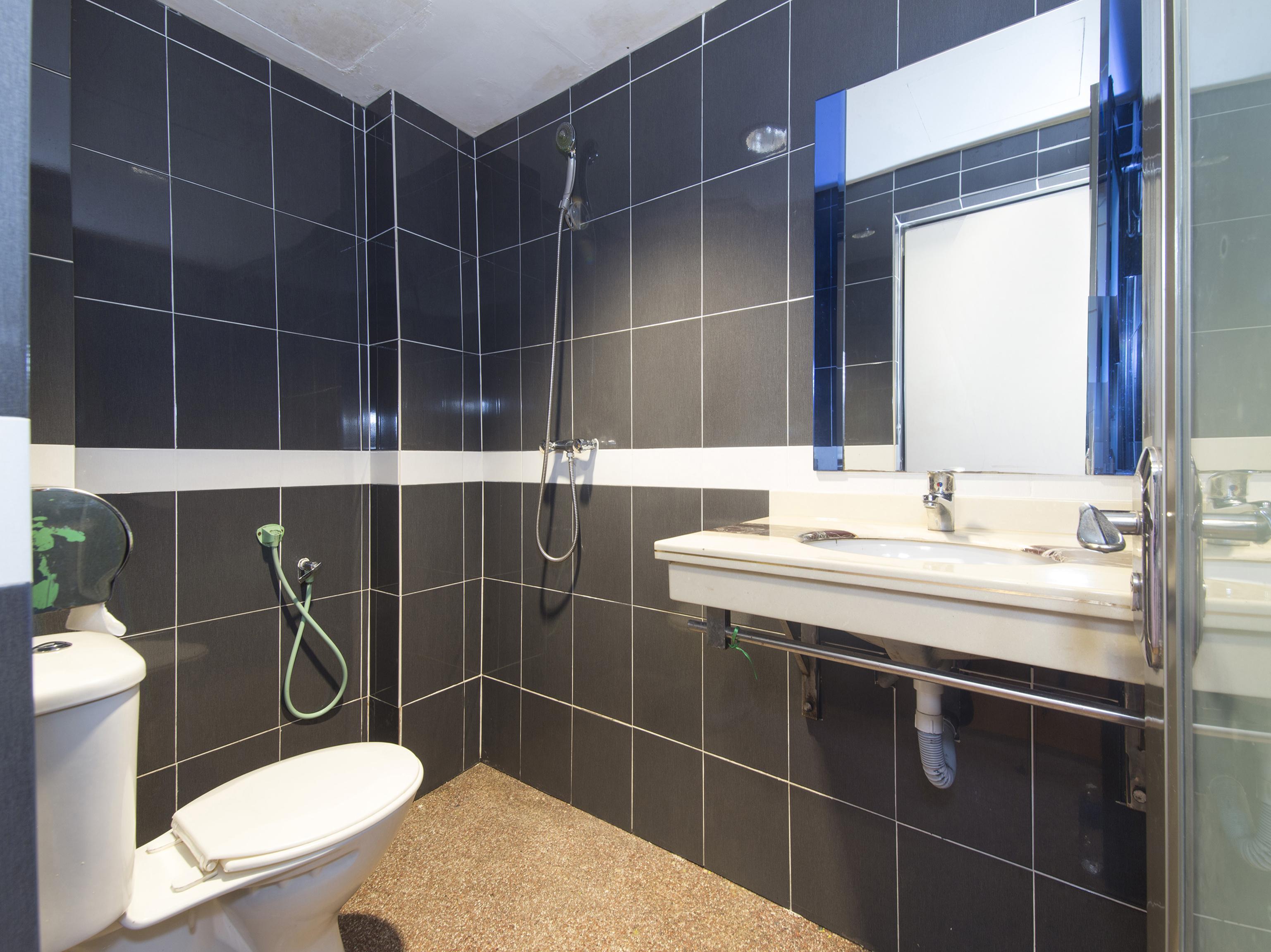 Oyo 419 City Boutique Hotel Банги Экстерьер фото