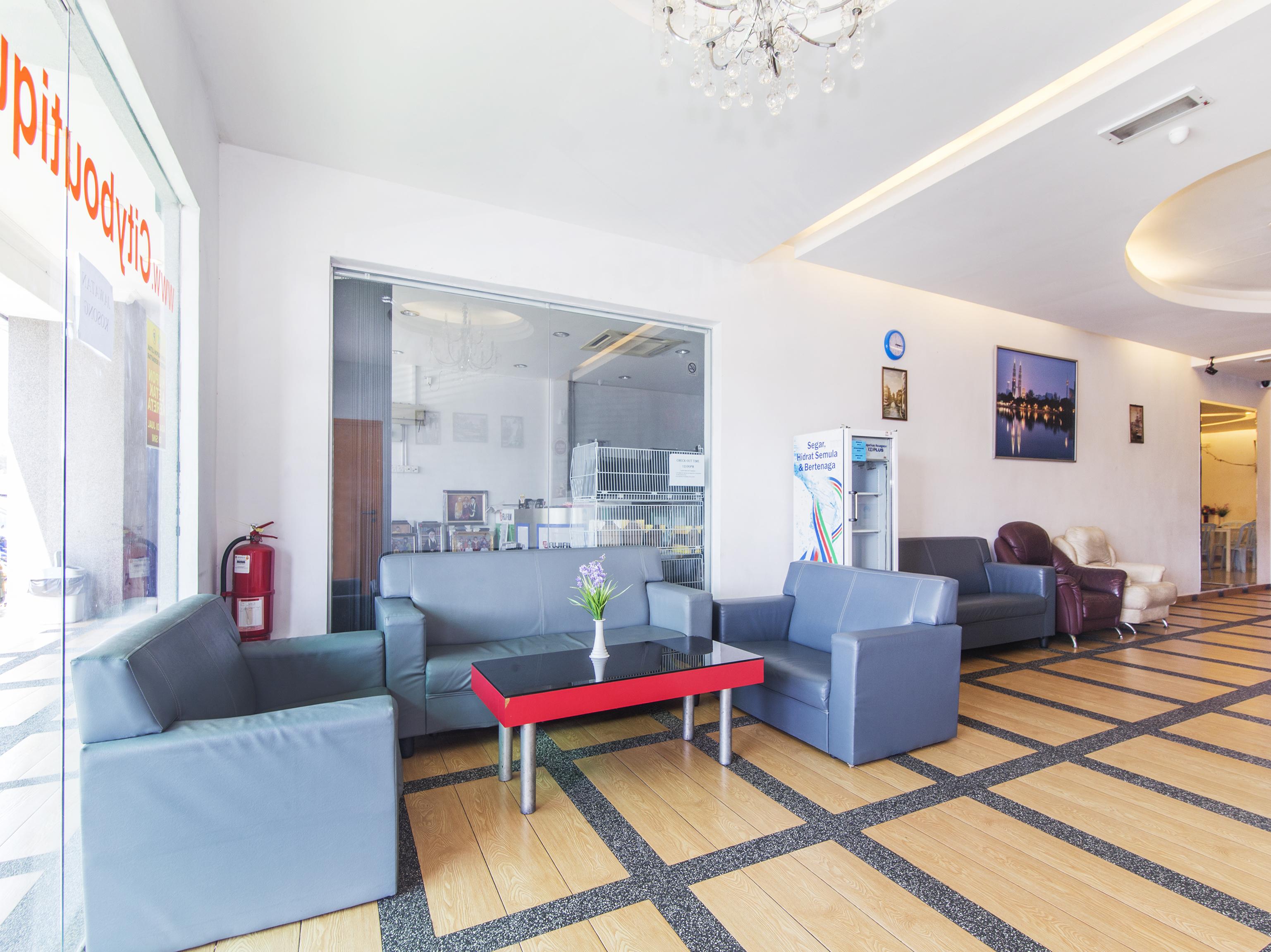 Oyo 419 City Boutique Hotel Банги Экстерьер фото