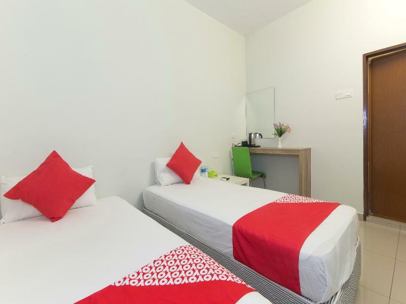 Oyo 419 City Boutique Hotel Банги Экстерьер фото
