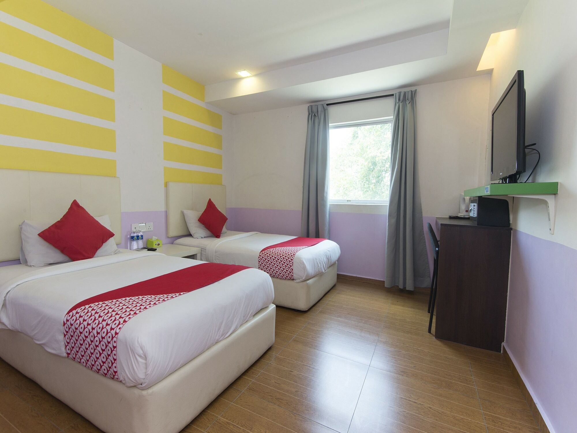 Oyo 419 City Boutique Hotel Банги Экстерьер фото