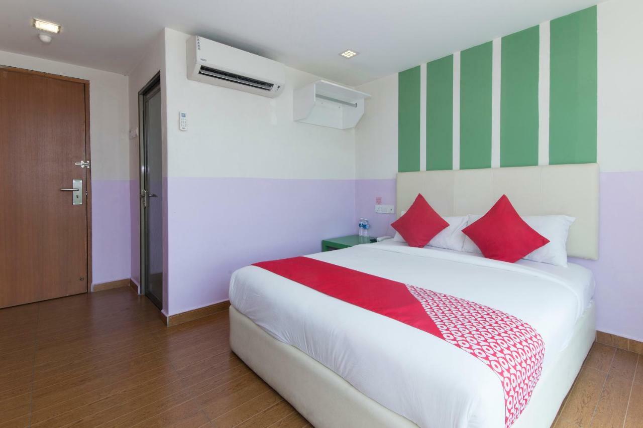 Oyo 419 City Boutique Hotel Банги Экстерьер фото